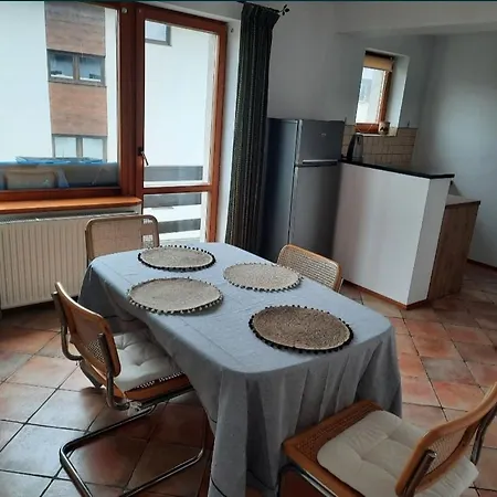 Rodzinny 95 M2 Nad Jeziorem *