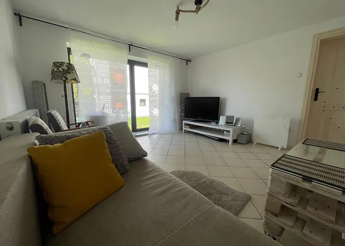 Dom wakacyjny Rodzinny 95 M2 Nad Jeziorem Charzykowy